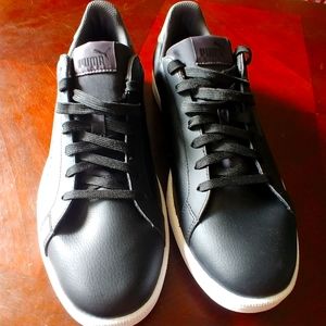 Puma fashion sneakers 11 NWOB